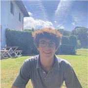 Profesor particular de lengua castellana y literatura, inglés, francés, matemáticas aplicadas a ciencias sociales y geografía. Disponible tanto para clases online como presenciales en Madrid a alumnos de entre infantil hasta segundo de bachillerato. Enseñ